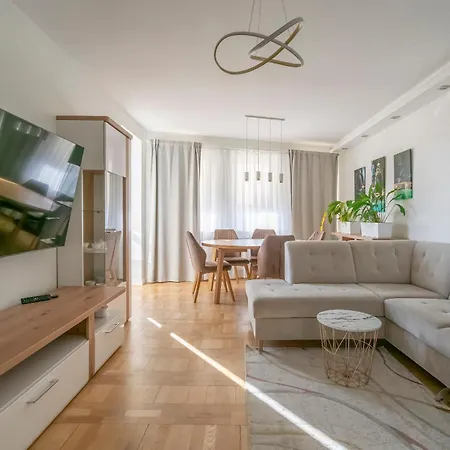 Turkusowy Self Check In * Вроцлав