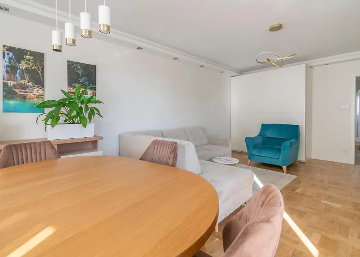 Turkusowy Self Check In * Wroclaw