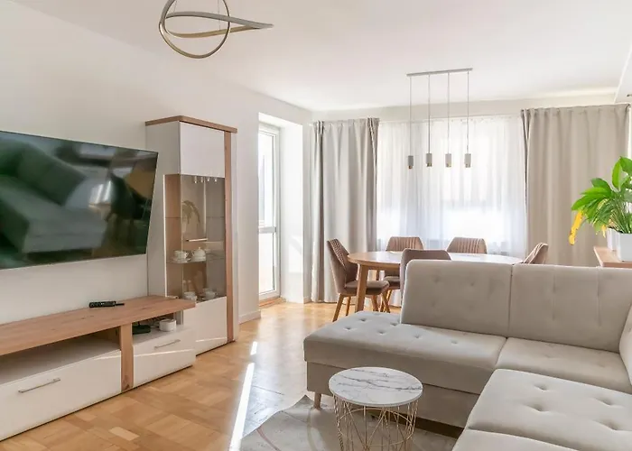 Turkusowy Self Check In Wroclaw